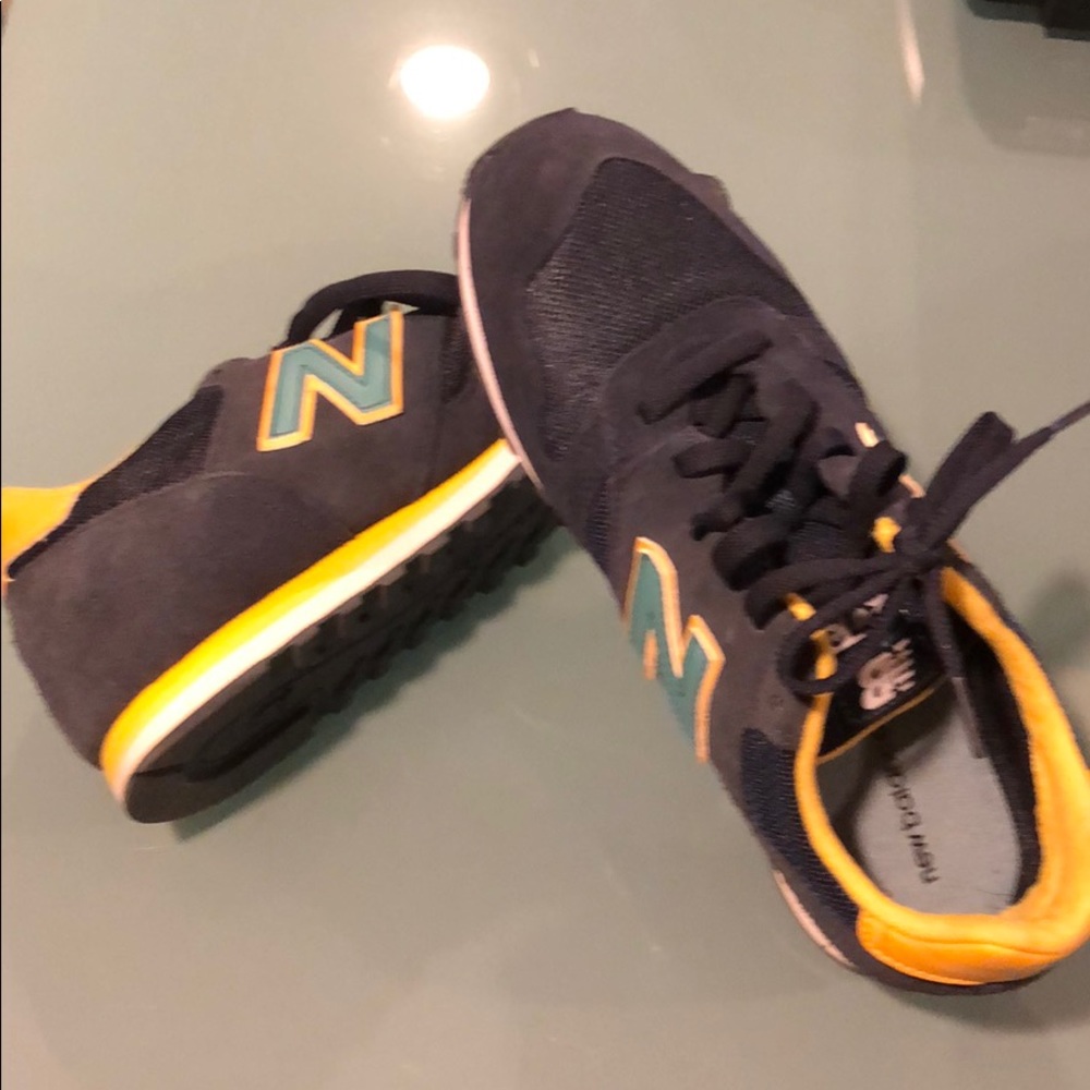 New Balance 373